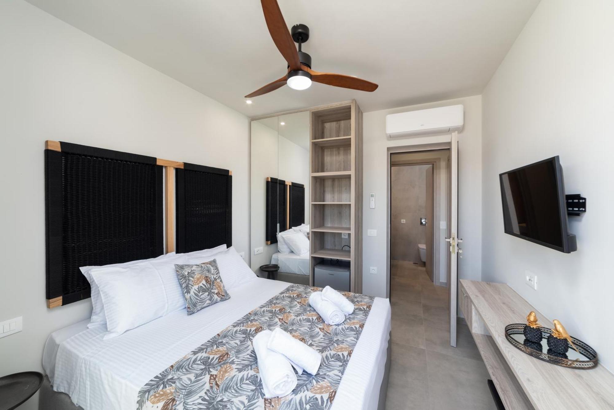 Ks Luxury Villas Heated Pools เยโอริยิอูโปลิส ภายนอก รูปภาพ
